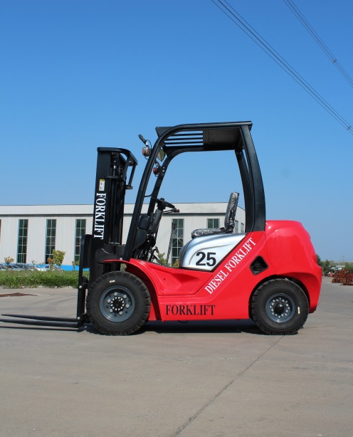 Motostivuitor Diesel 2.5t TRIPLEX 4.5m — TCM Energy CPCD25 (Mitsubishi S4S)