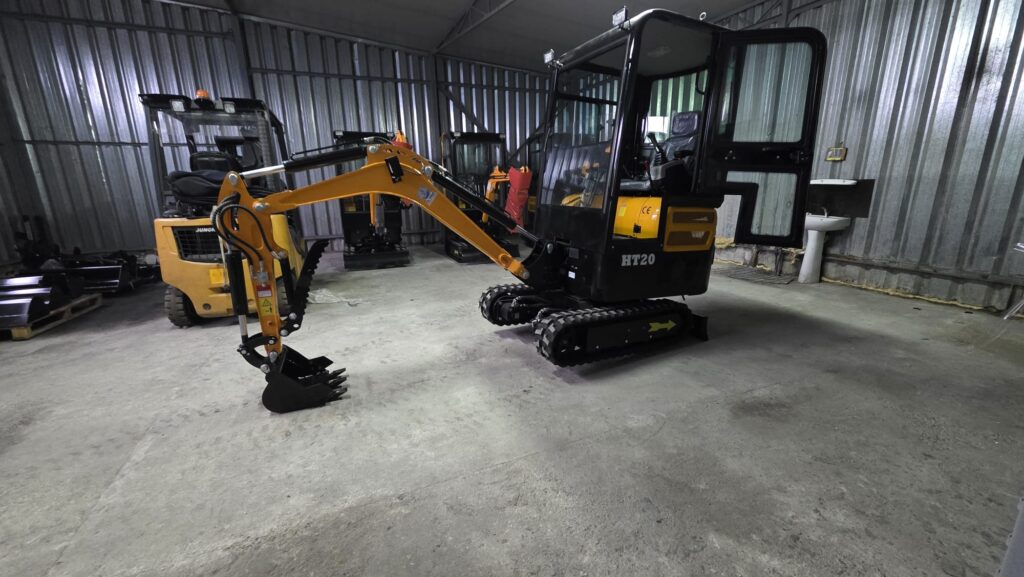 Miniexcavator 2t — TCM Energy HT20 (Kubota D902)